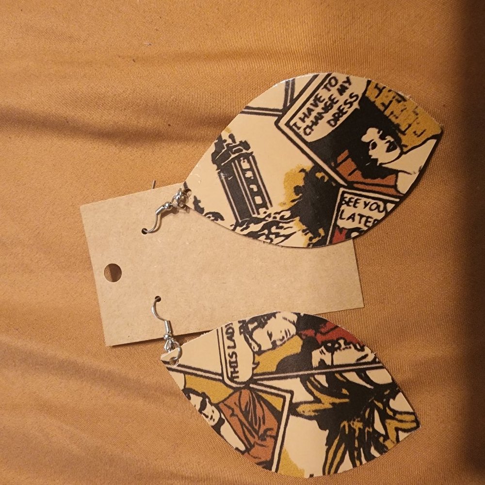 Leather earrings